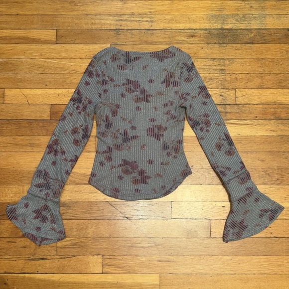 Free People Layer Me Henley in Washed Floral Grey, size XS - Picture 12 of 13